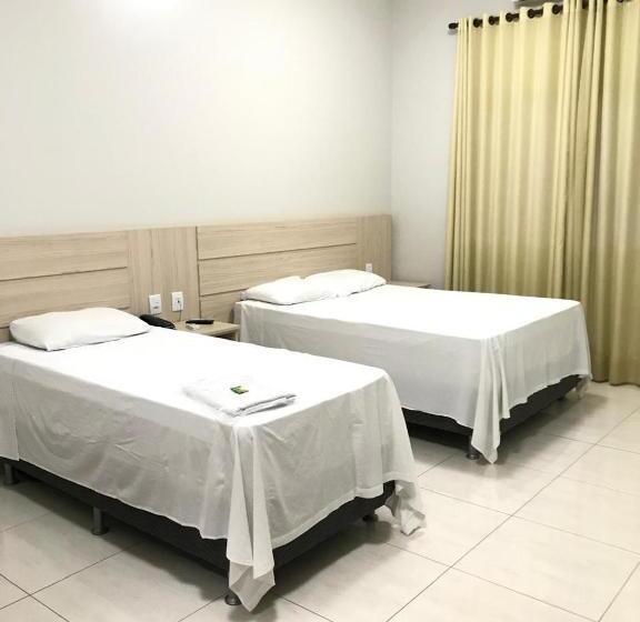 デラックストリプルルーム, Plaza