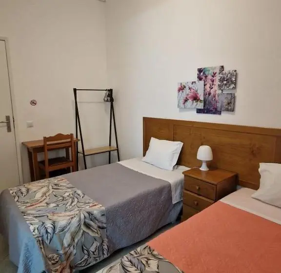 スタンダードルーム, Hospedaria A Italiana