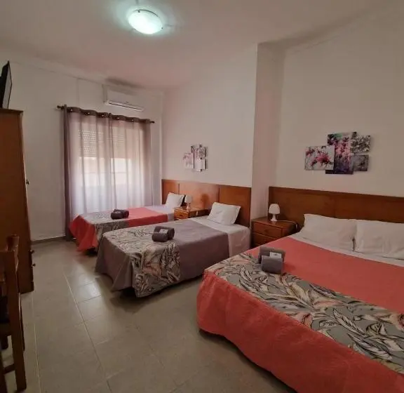 ファミリールーム, Hospedaria A Italiana