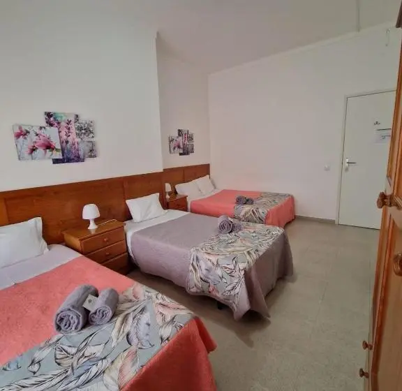 ファミリールーム, Hospedaria A Italiana