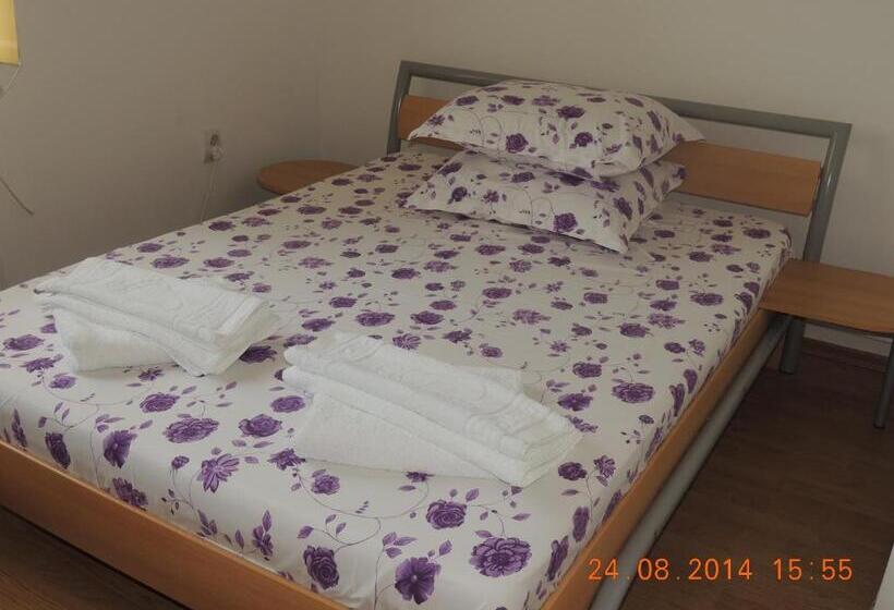 Люкс, Pensiunea Iulia Sulina