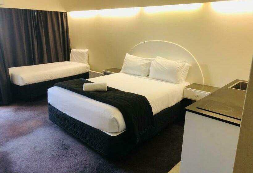 Трехместный Номер Deluxe, Alcamo Motel