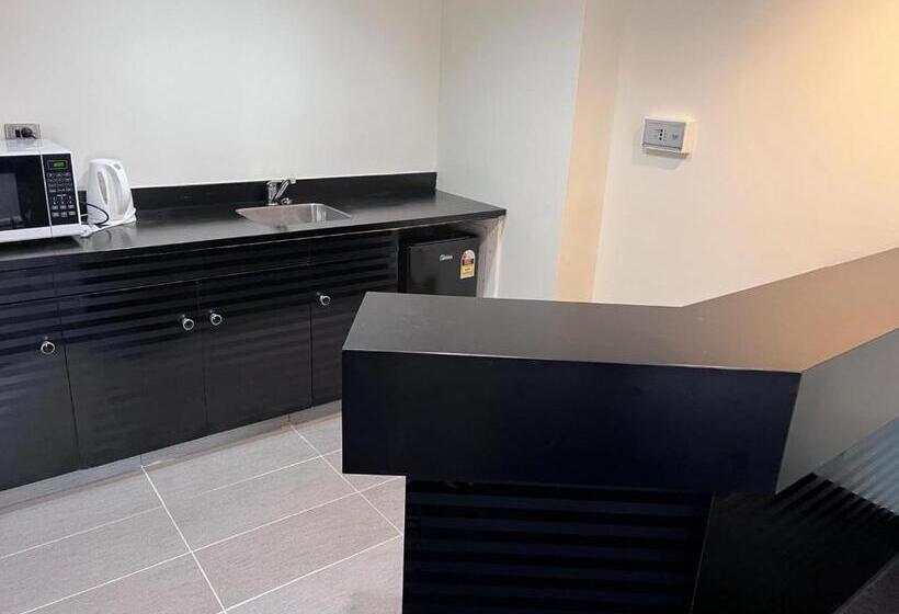 Президентский Люкс, Alcamo Motel