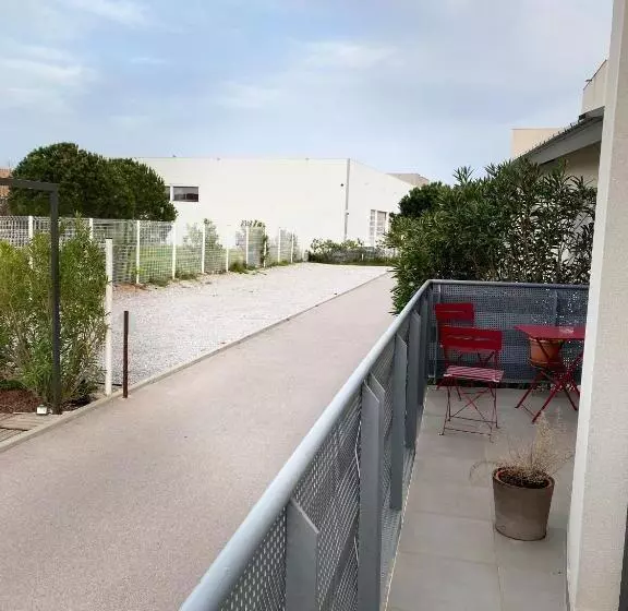 スーペリアトリプルルーム, The Originals City, Hôtel Les Dômes, Perpignan Sud Saleilles