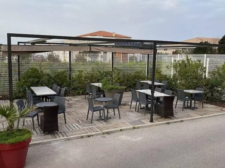 スーペリアールーム, The Originals City, Hôtel Les Dômes, Perpignan Sud Saleilles