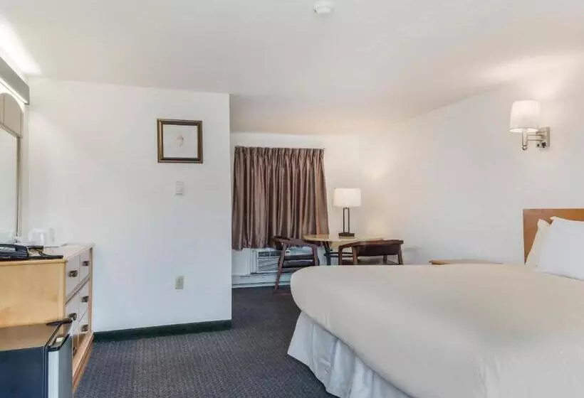 キングサイズベッドのスタンダードルーム, America S Best Value Inn & Suites/hyannis