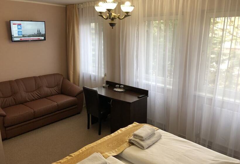 اتاق استاندارد چهار تخته, Atlas Berlin