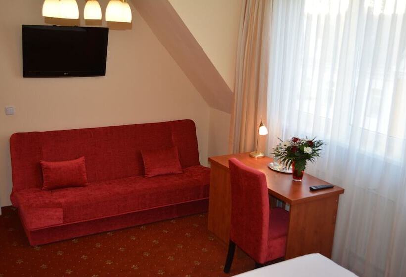 اتاق استاندارد سه نفره, Atlas Berlin