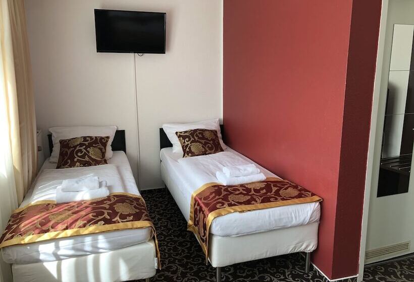 اتاق استاندارد چهار تخته, Atlas Berlin