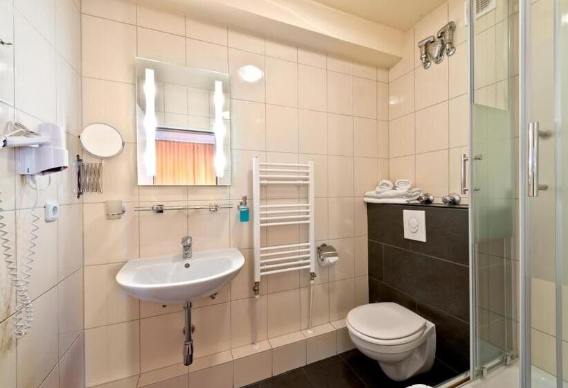 اتاق استاندارد, Atlas Berlin