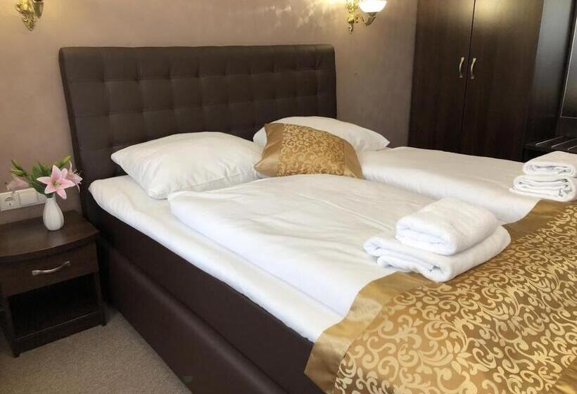 اتاق خانوادگی, Atlas Berlin