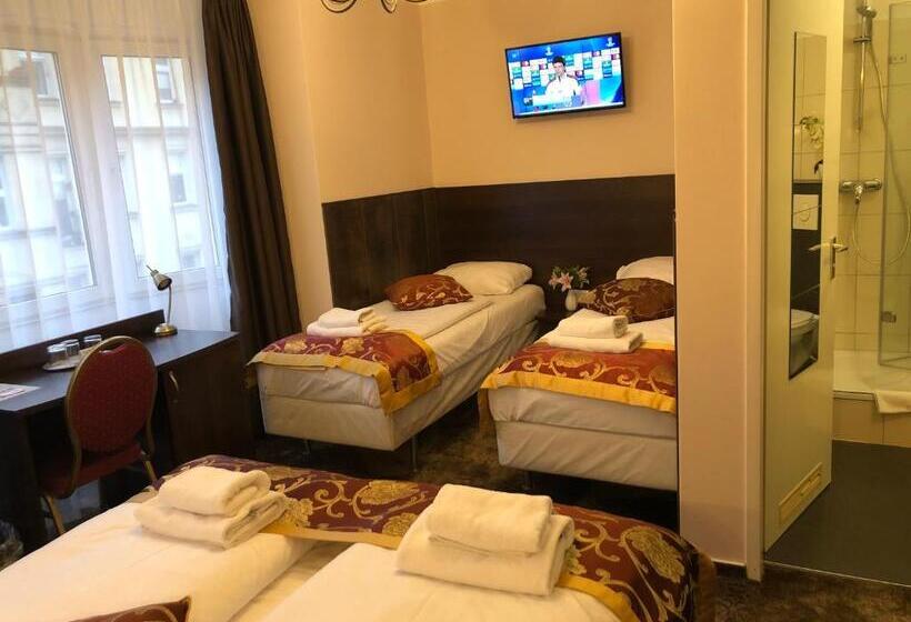 اتاق خانوادگی, Atlas Berlin