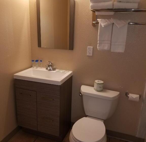 חדר משפחתי, Beverly Lodge