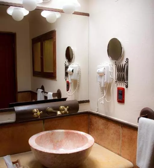 اتاق سوپریور با تخت بزرگ, Casa De Los Arcángeles