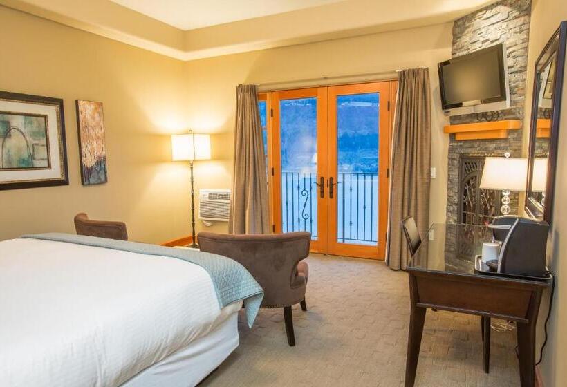 Standard Szoba King Size Bed, Columbia Cliff Villas