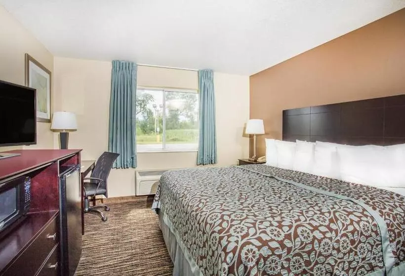 キングサイズベッドのデラックススイート, Days Inn By Wyndham Evansdale Waterloo