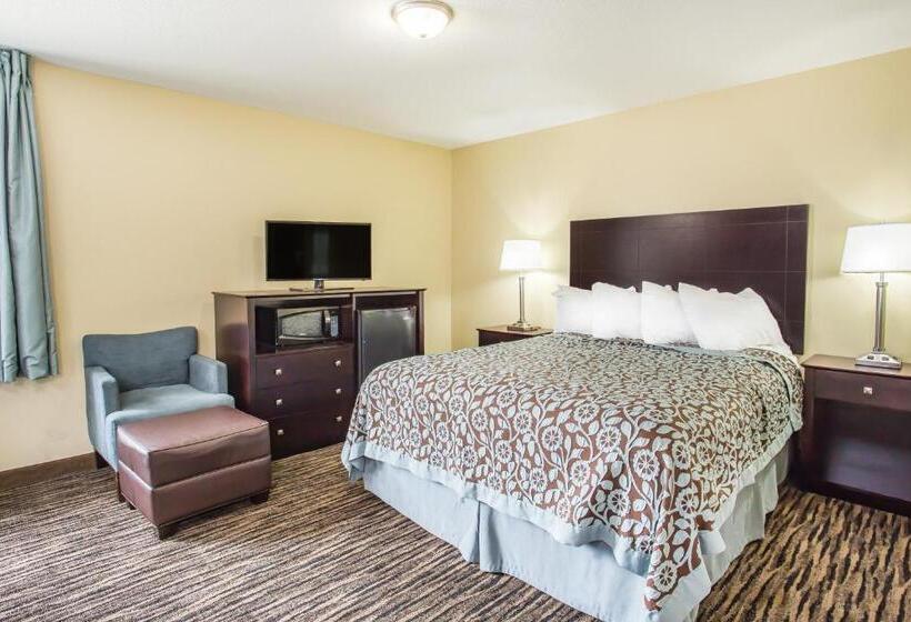 جناح ديلوكس سرير كينج, Days Inn By Wyndham Evansdale Waterloo