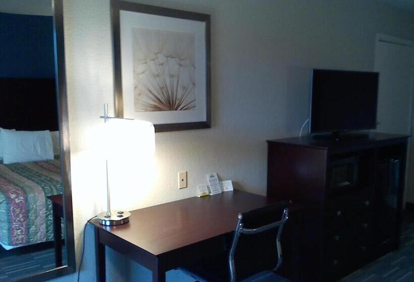 标准工作室, Days Inn By Wyndham Snyder