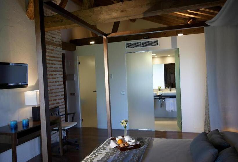 جناح, El Pontifical