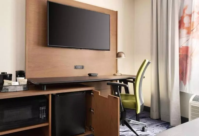 キングサイズベッドのデラックスルーム, Fairfield Inn Scranton