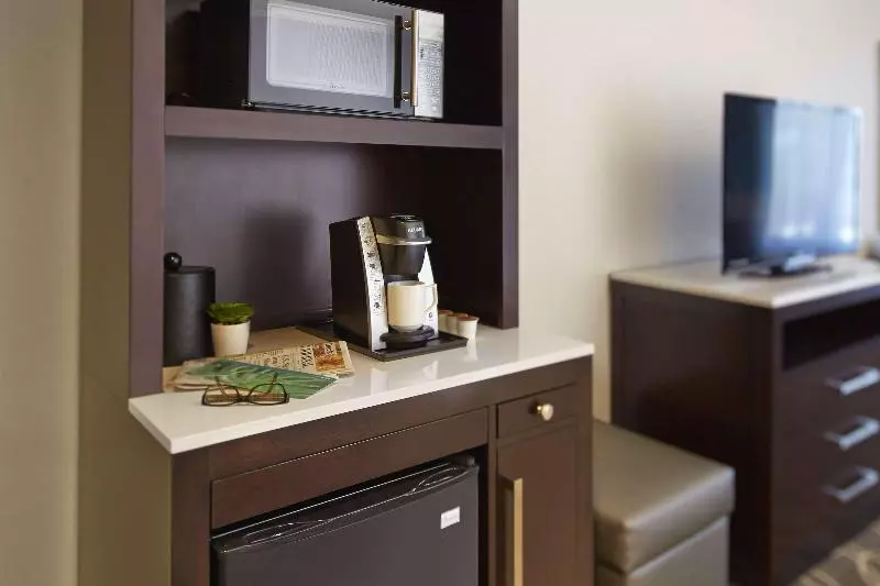 キングサイズベッドのスタンダードルーム, Hilton Garden Inn Los Angeles/redondo Beach