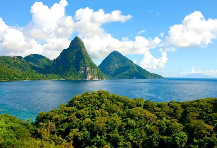 سوئیت با وان آب گرم, Jade Mountain