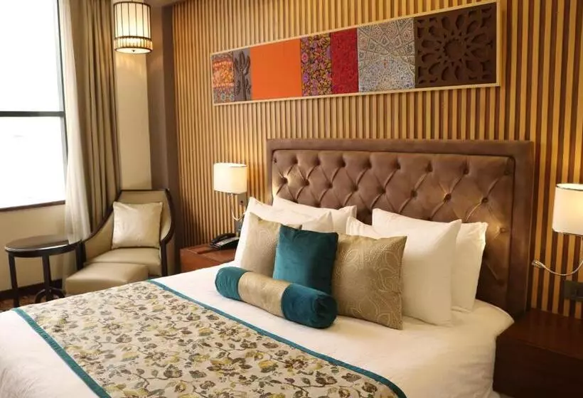 سوییت جونیور, Radisson Srinagar