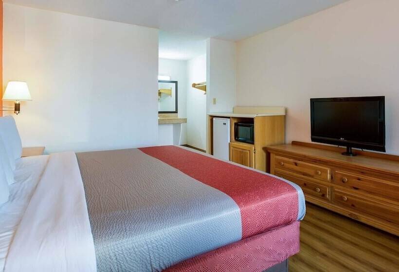 Номер Deluxe, Motel 6 Clarksville, Tn