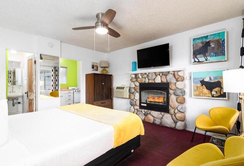 غرفة قياسية سرير كينج, The Motor Lodge