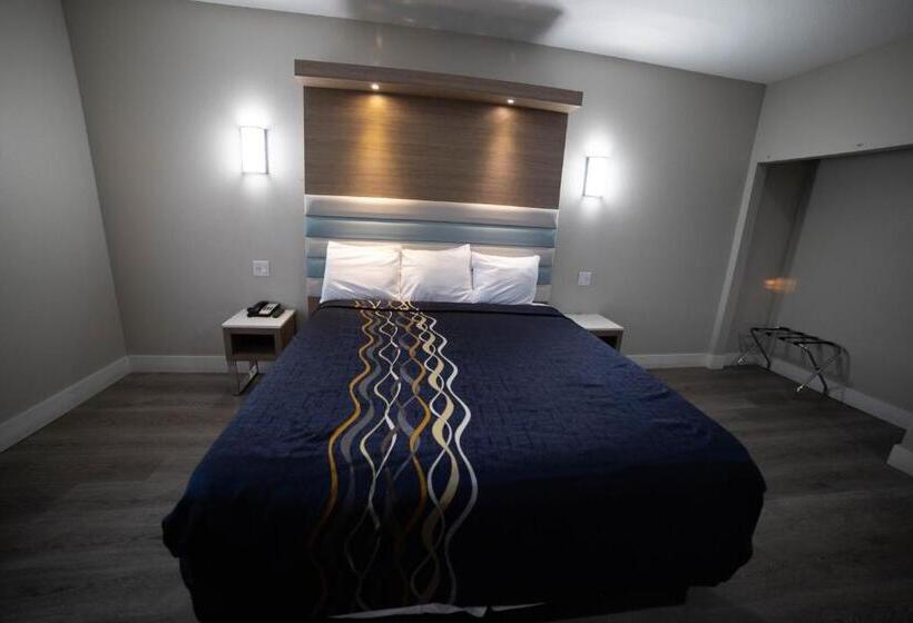 자쿠지 스위트, Mid City Inn & Suites Pico Rivera