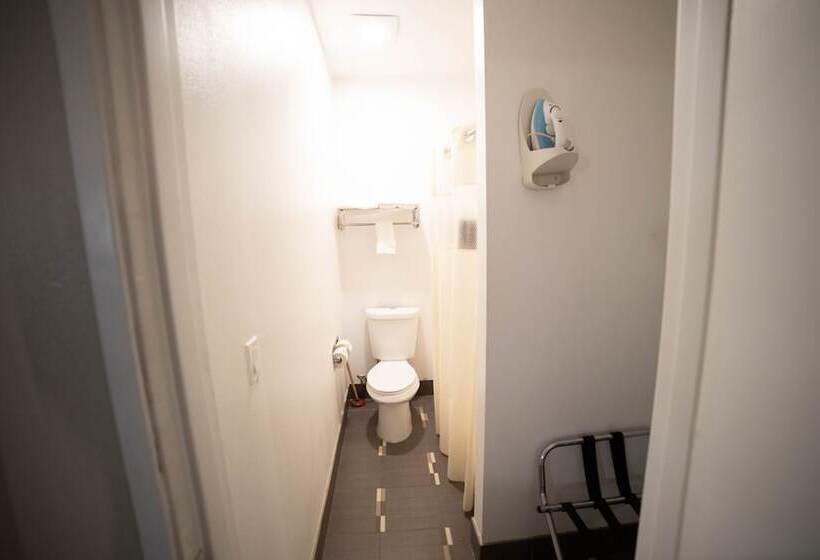 غرفة قياسية, Mid City Inn & Suites Pico Rivera