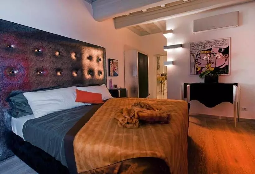 اتاق خانوادگی, Pantheon Relais Luxury