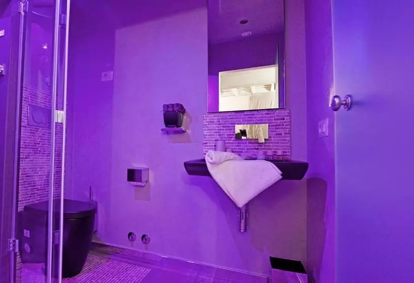 اتاق خانوادگی, Pantheon Relais Luxury