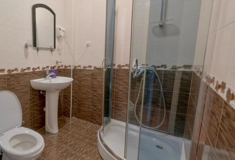 اتاق استاندارد سه تخته با بالکن, Palermo