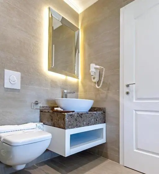 اتاق لوکس با وان آب گرم, Vila Bisera