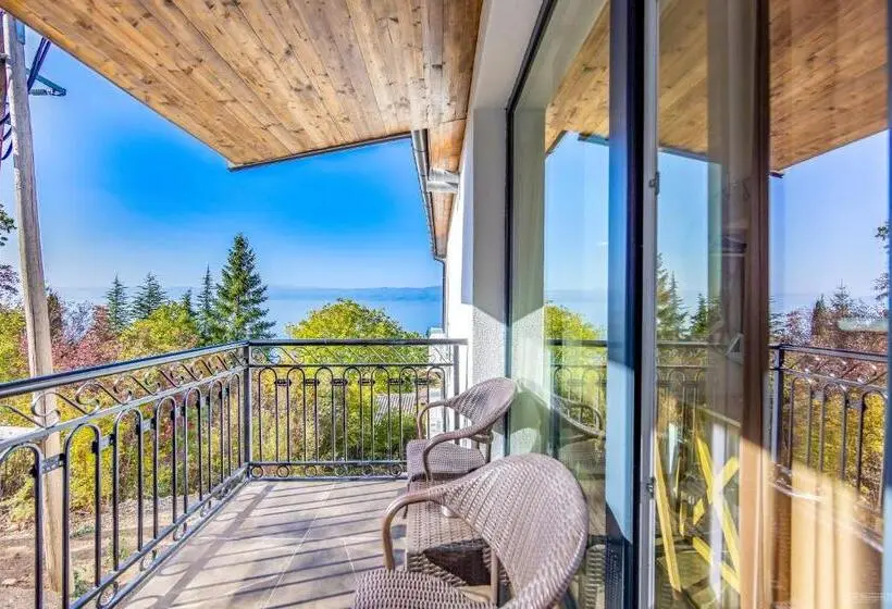 1 Bedroom Apartment Lake View, Vila Bisera