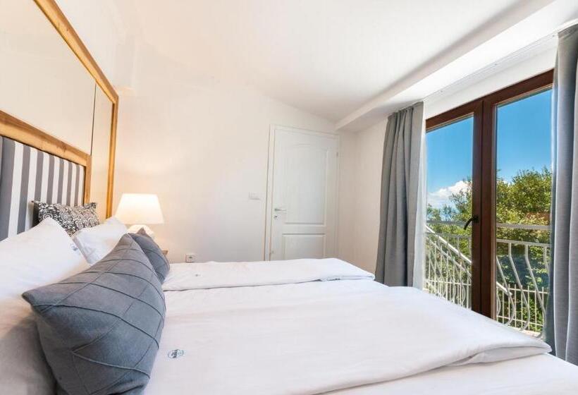 سوییت جونیور, Vila Bisera