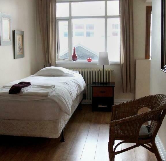 اتاق استاندارد یک تخته با سرویس بهداشتی مشترک, Downtown Guesthouse Reykjavik