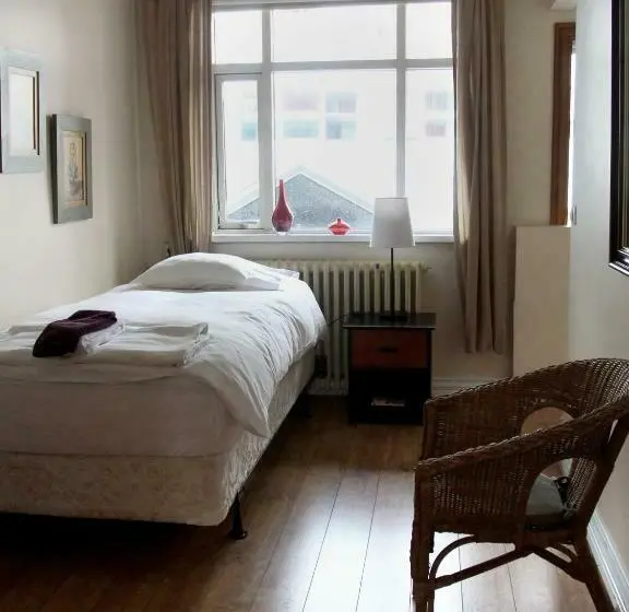 اتاق استاندارد یک تخته با سرویس بهداشتی مشترک, Downtown Guesthouse Reykjavik