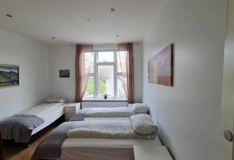 اتاق استاندارد سه نفره, Downtown Guesthouse Reykjavik