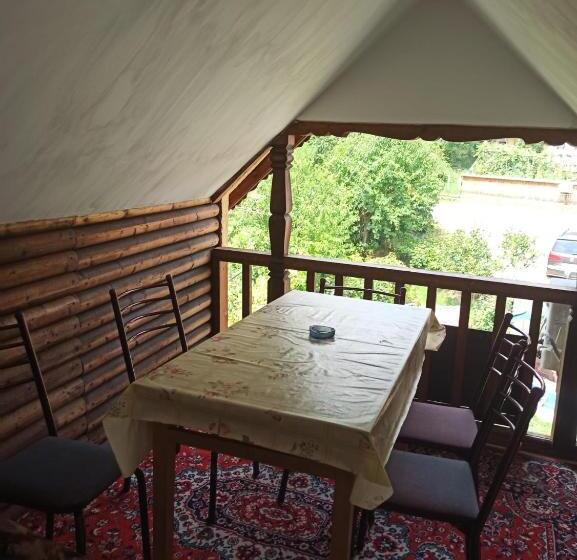 이그제큐티브 트리플, Vila Calix