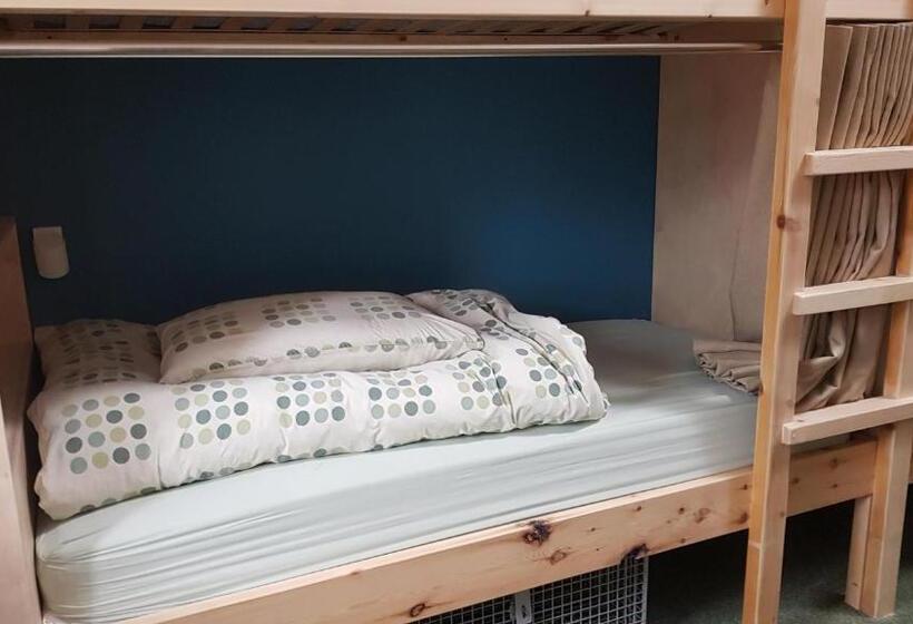 Номер Стандарт Четырехместный Совместный Санузел, Heart Of Glencoe Holidays