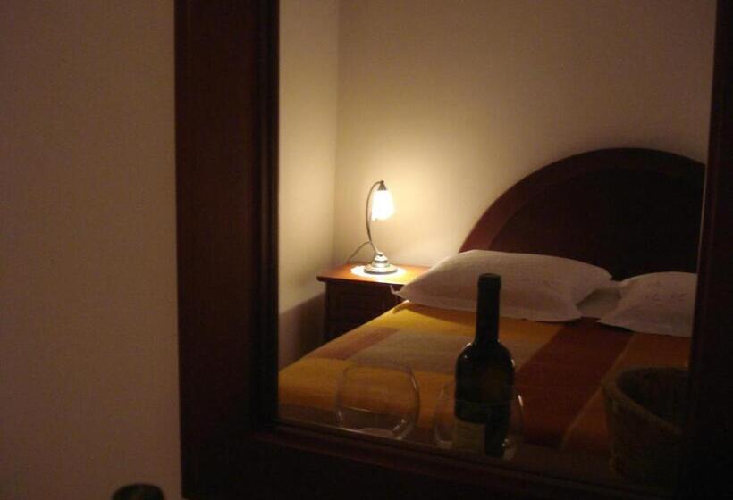 اتاق لوکس با چشمانداز دریا, Accommodation Tomcuk