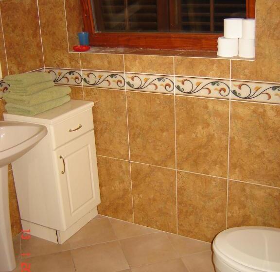 اتاق لوکس با چشم‌انداز دریا, Accommodation Tomcuk