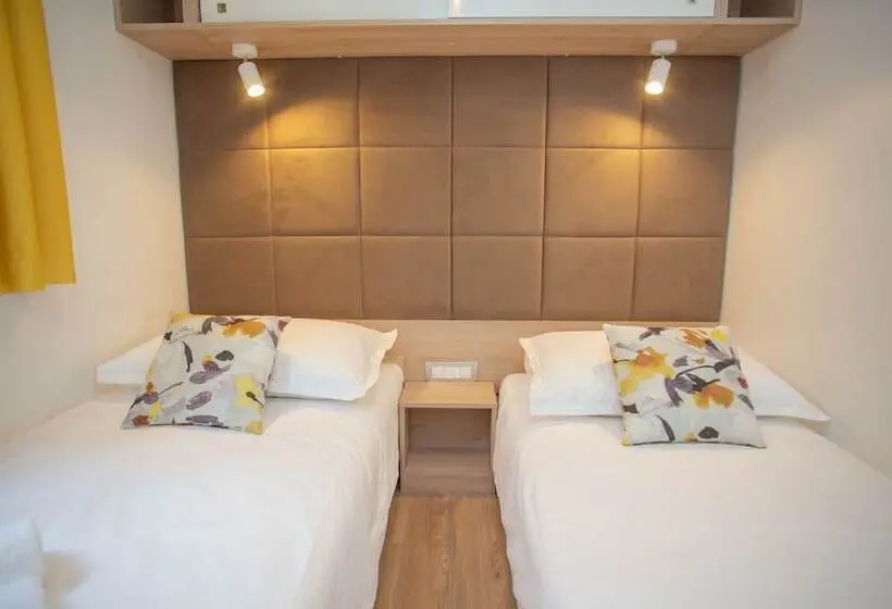 １ベッドルームハウス, Lastura Aparthotel & Mobile Homes