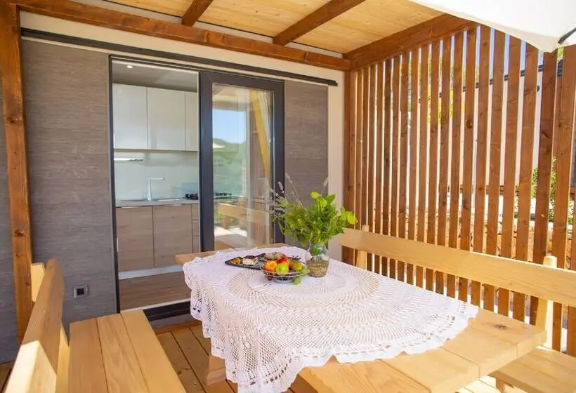 １ベッドルームハウス, Lastura Aparthotel & Mobile Homes