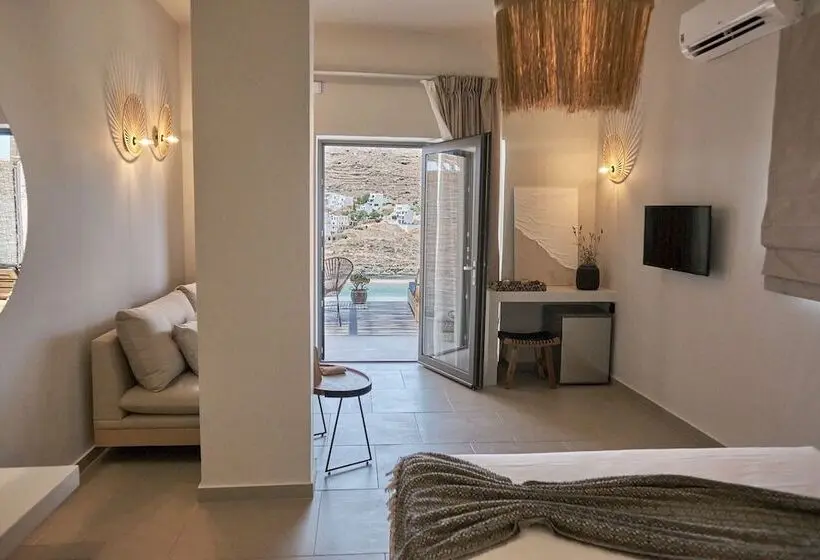 Suite with Pool, Amal Kythnos Suites