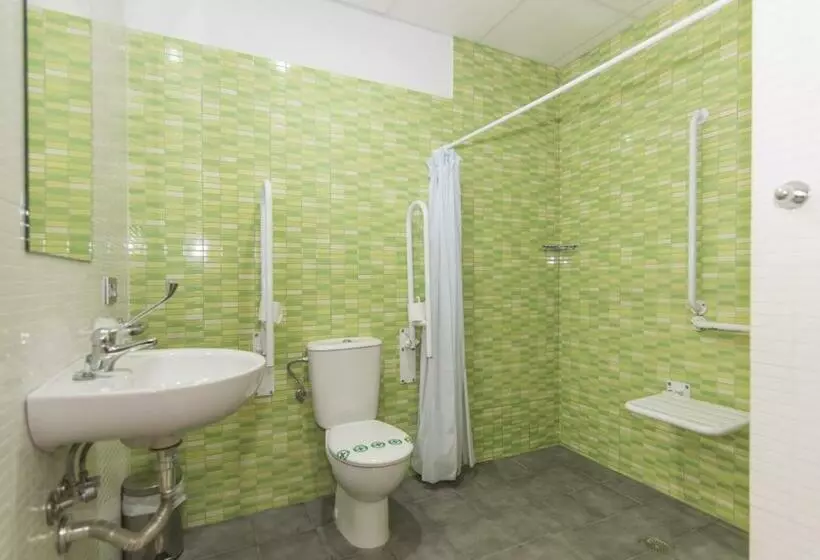 اتاق استاندارد سه نفره, Albergue Inturjoven Algeciras Tarifa   Hostel