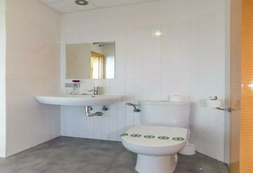 اتاق استاندارد چهار تخته, Albergue Inturjoven Algeciras Tarifa   Hostel