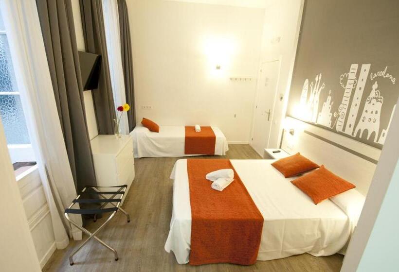 اتاق استاندارد سه نفره, Hostal Live Barcelona